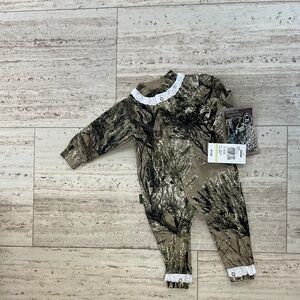 Cabela’s Girls Camo play suit onesie 3-6 months NWT